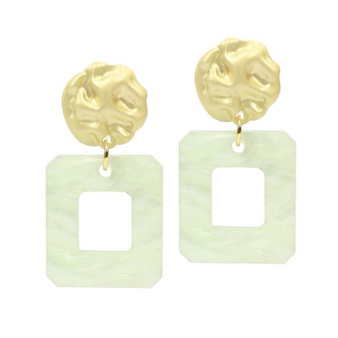 The Suzie Earring - Mint Green Pearl